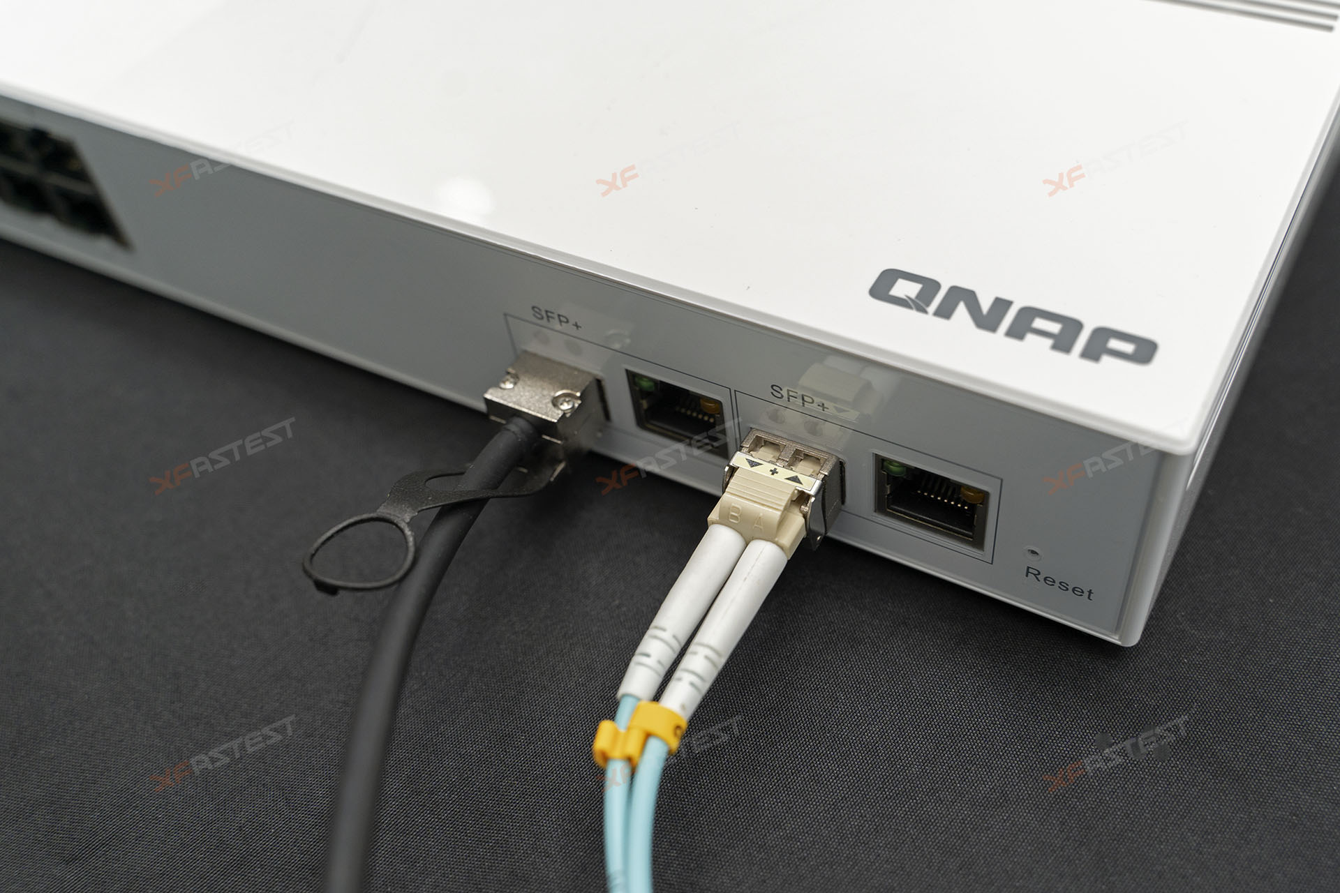 XF開箱] 2.5GbE Switch 來襲？QNAP QSW-1105-5T 及QSW-M2108 系列開箱- XFastest Hong Kong